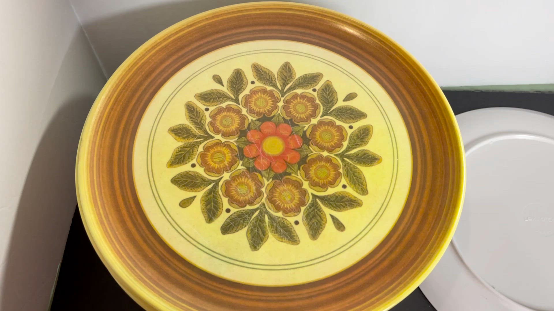 Vintage 1970s Lexington Melamine 10” Dinner Plates Floral Lot Of 20