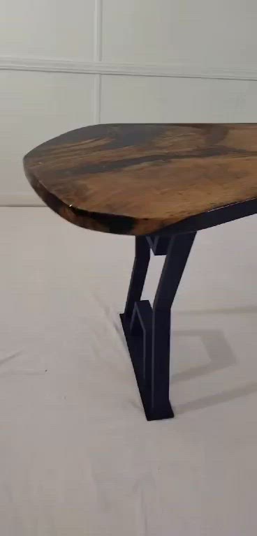 The Bruce Wayne, reversible floating desk