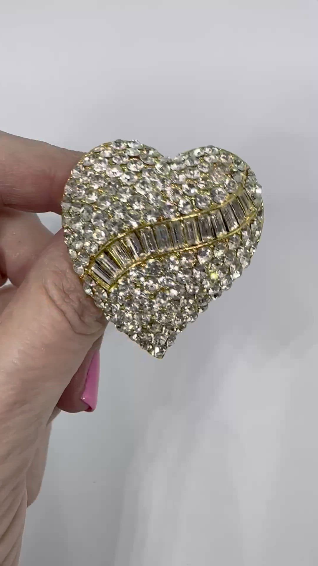 Gorgeous Vintage Clear Baguette Rhinestone Gold Tone  Heart Brooch
