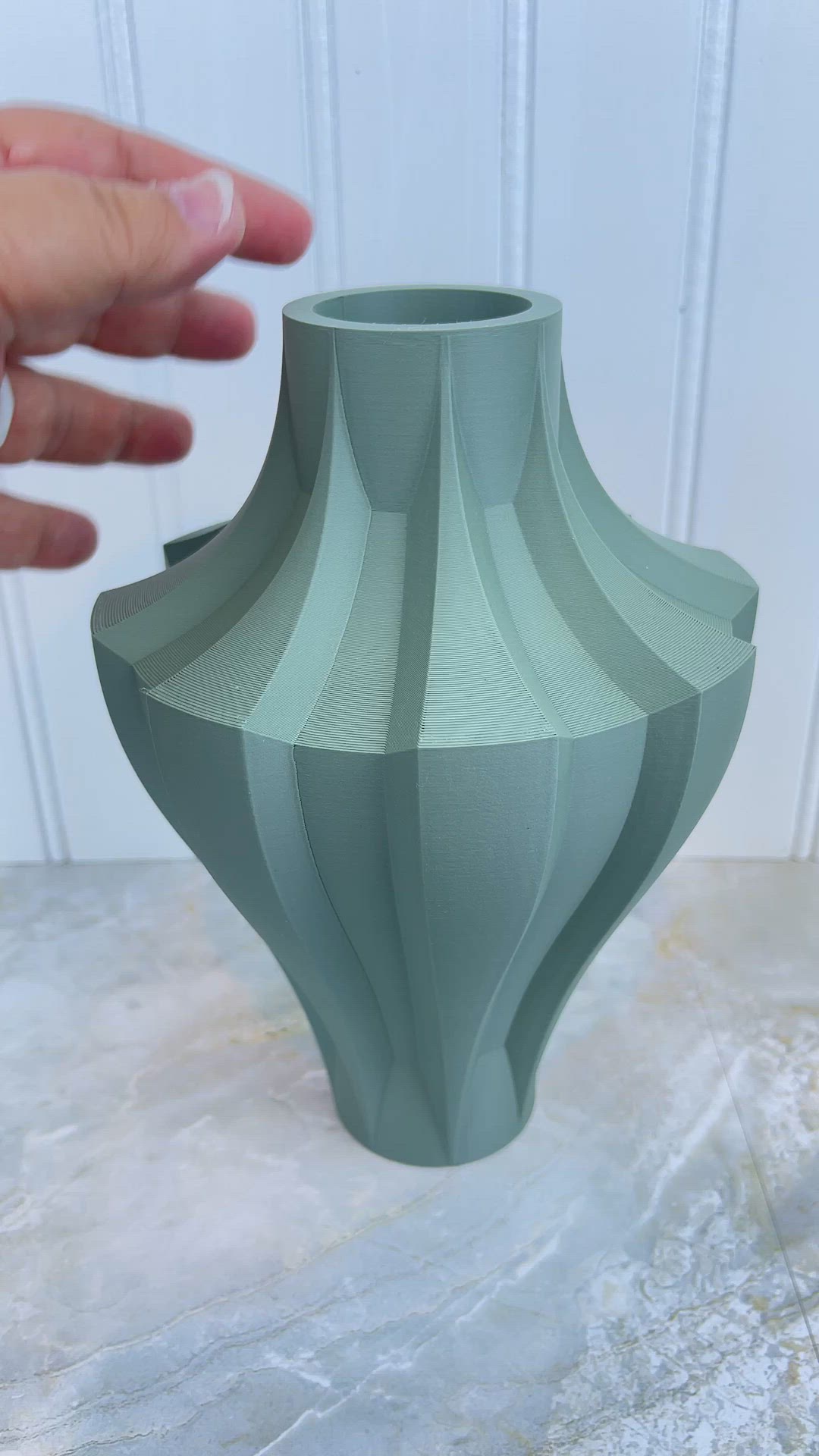 Modern 3D Printed Vase, The Novak Vase, Flower Vase, Dried Flowers, Bookshelf Table Decor, Plant Lovers, Multiple Colors
