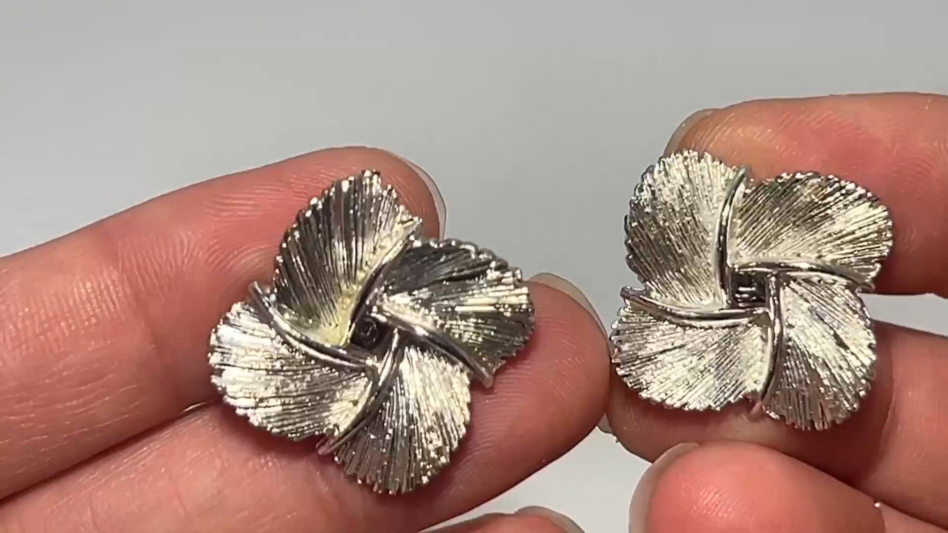 Vintage Lisner Silver Tone Swirl Screw Back Earrings