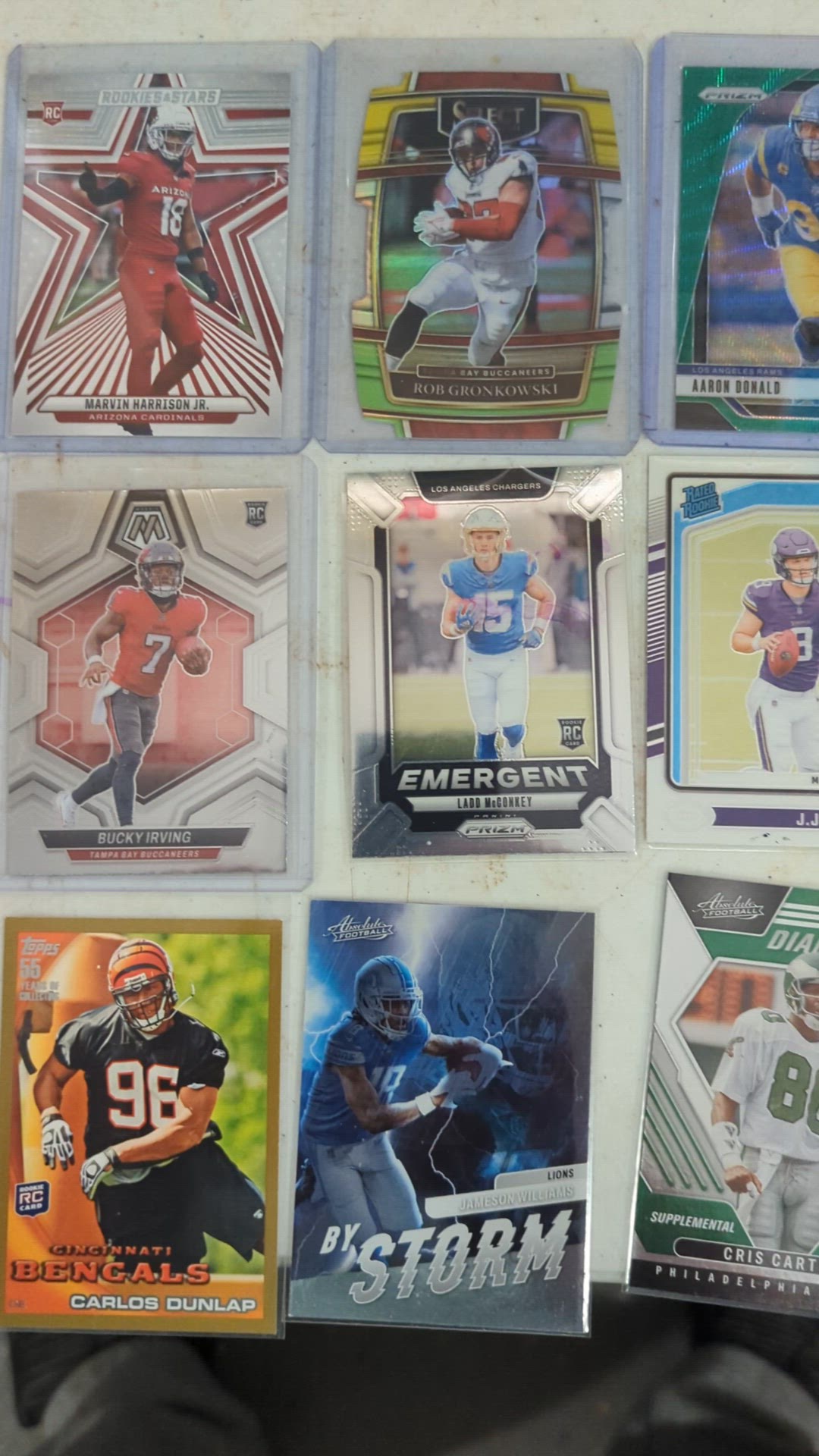 Lot of 20 NFL cards Big Names Low Price!!!