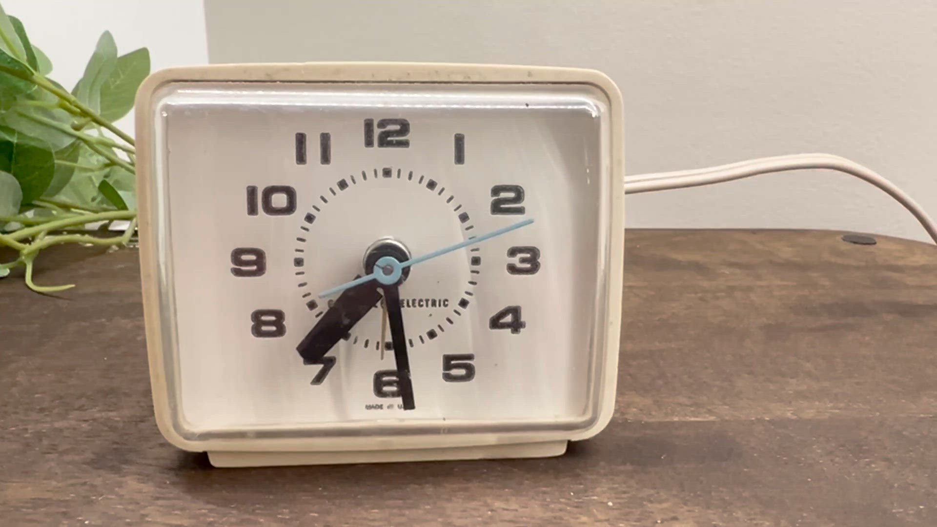 GE General Electric Alarm Clock Model #7369, a vintage item made in the USA with a 120V 60BZ power source, used vintage alarm clock