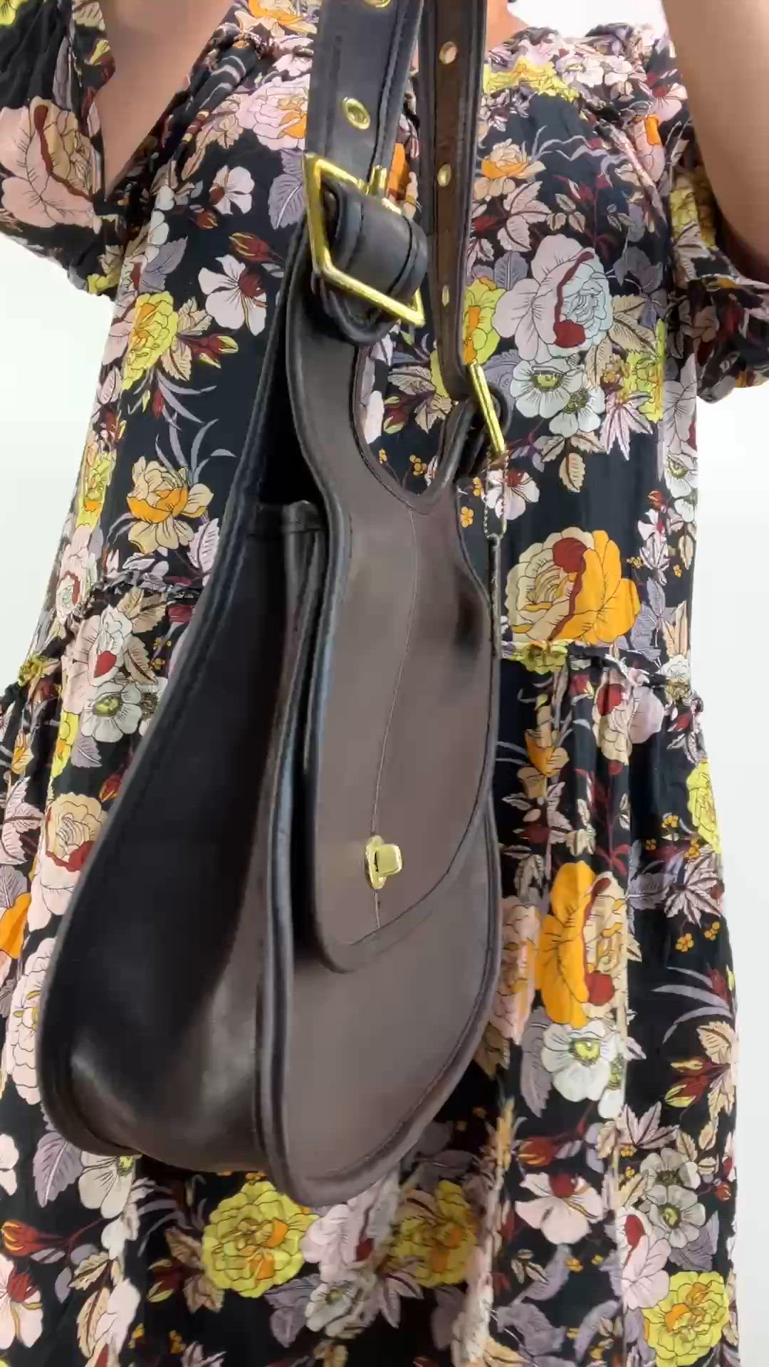 Coach Crescent Bag Brown Leather Purse Handbag 9235