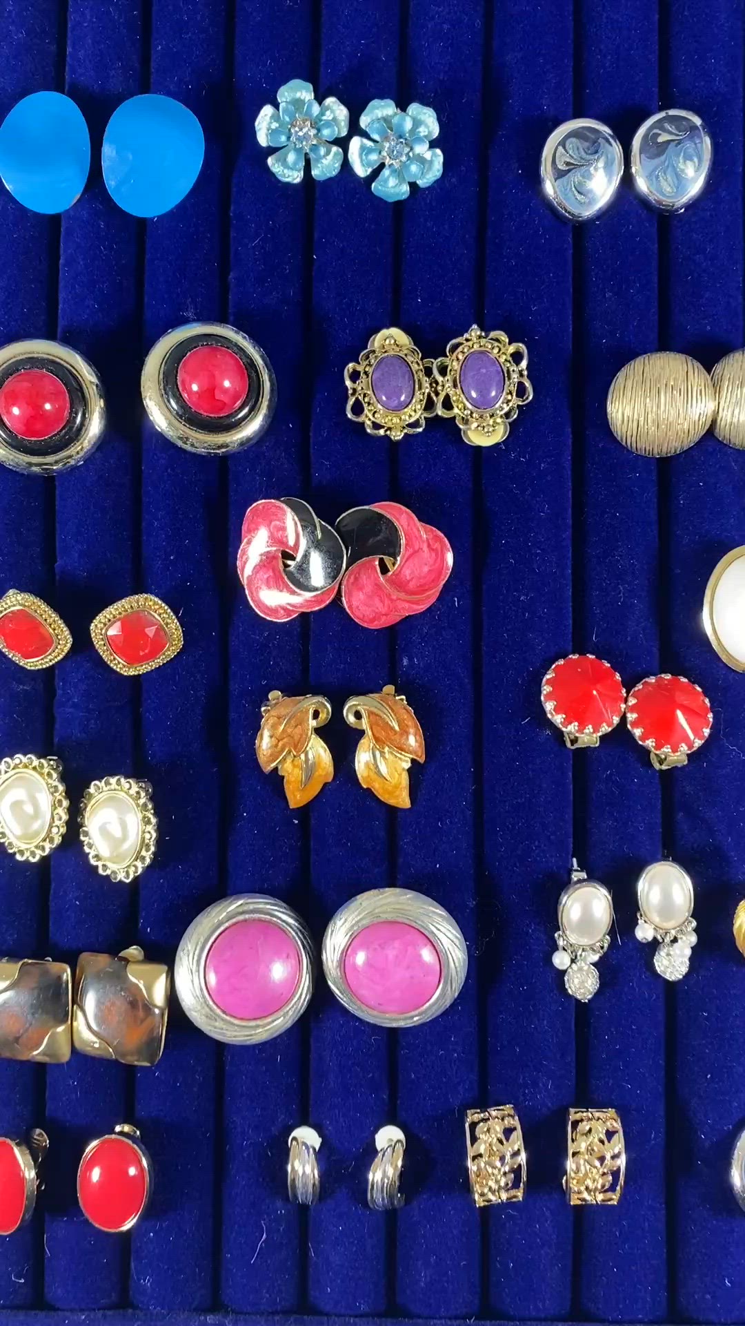 Lot Of 20 Clip On Earrings From Estate Vintage