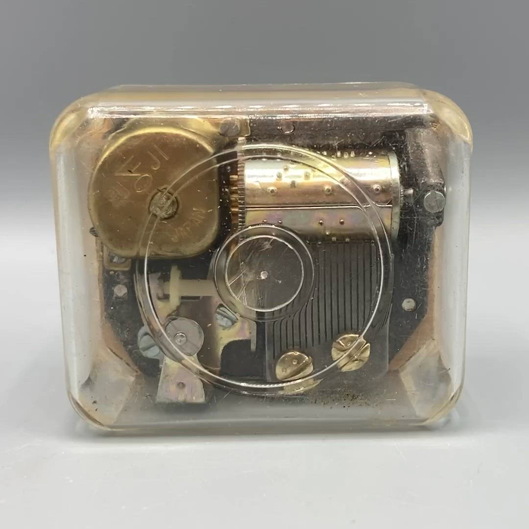 Vintage Acrylic Wind Up Music Box - Plays Frosty the Snowman