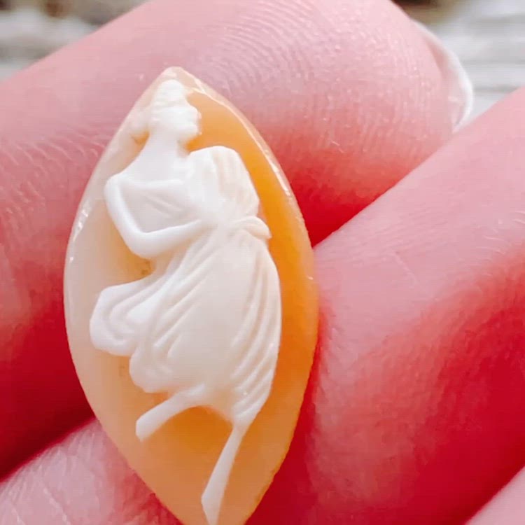 VTG Mid Century Shell Cameo Cabochon Hand Carved Woman Jewelry Making Component