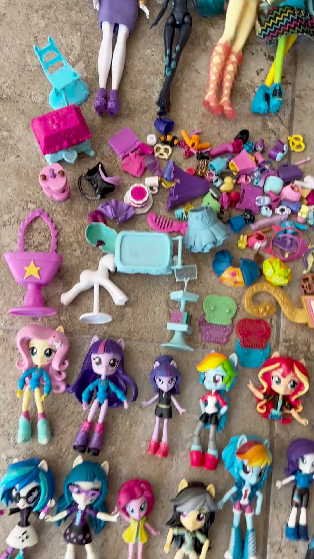 My Little Pony Trading Cards & Equestria Girls Dolls With Some Accessories 